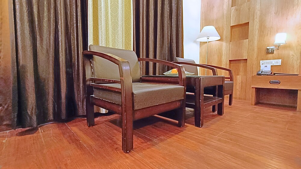 Hotel Di-Arch Lucknow 40/50