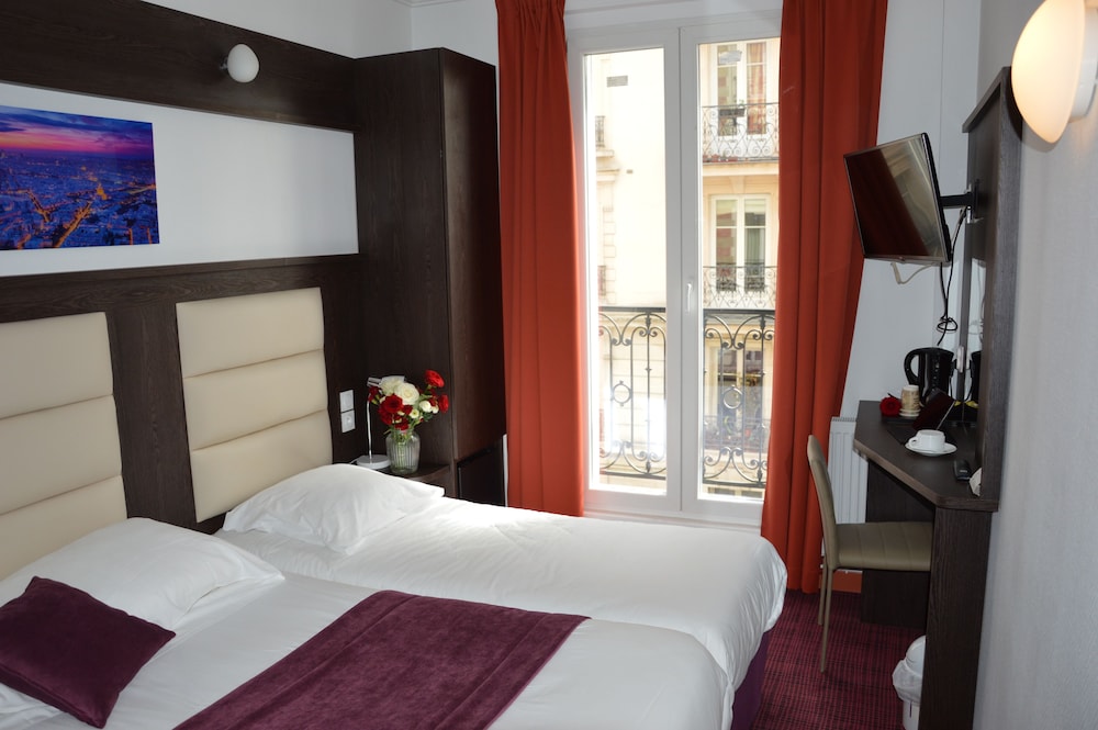 Parc Hotel Paris 32/44
