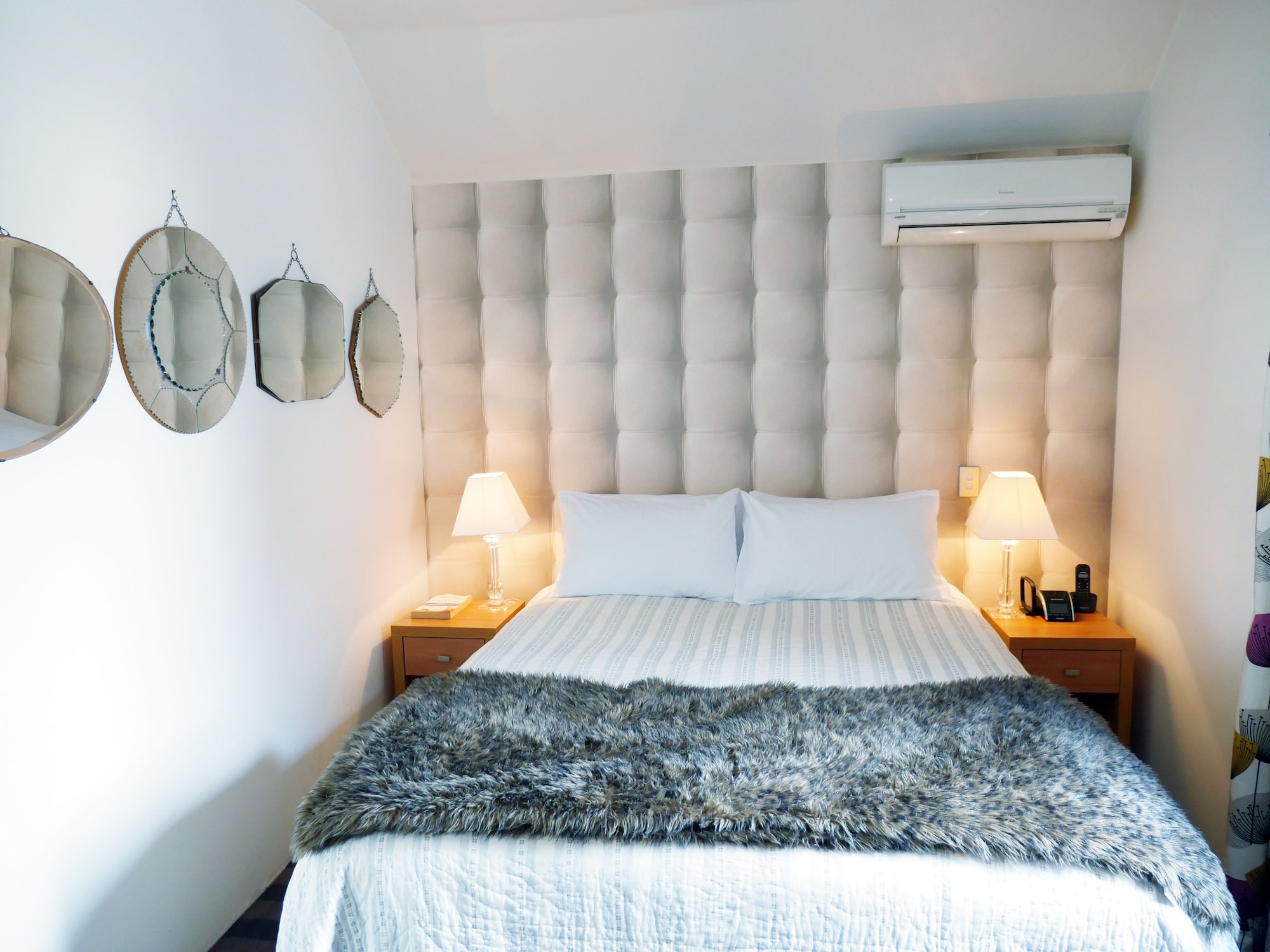 EXECUTIVE, DOUBLE BED, JETTED TUB