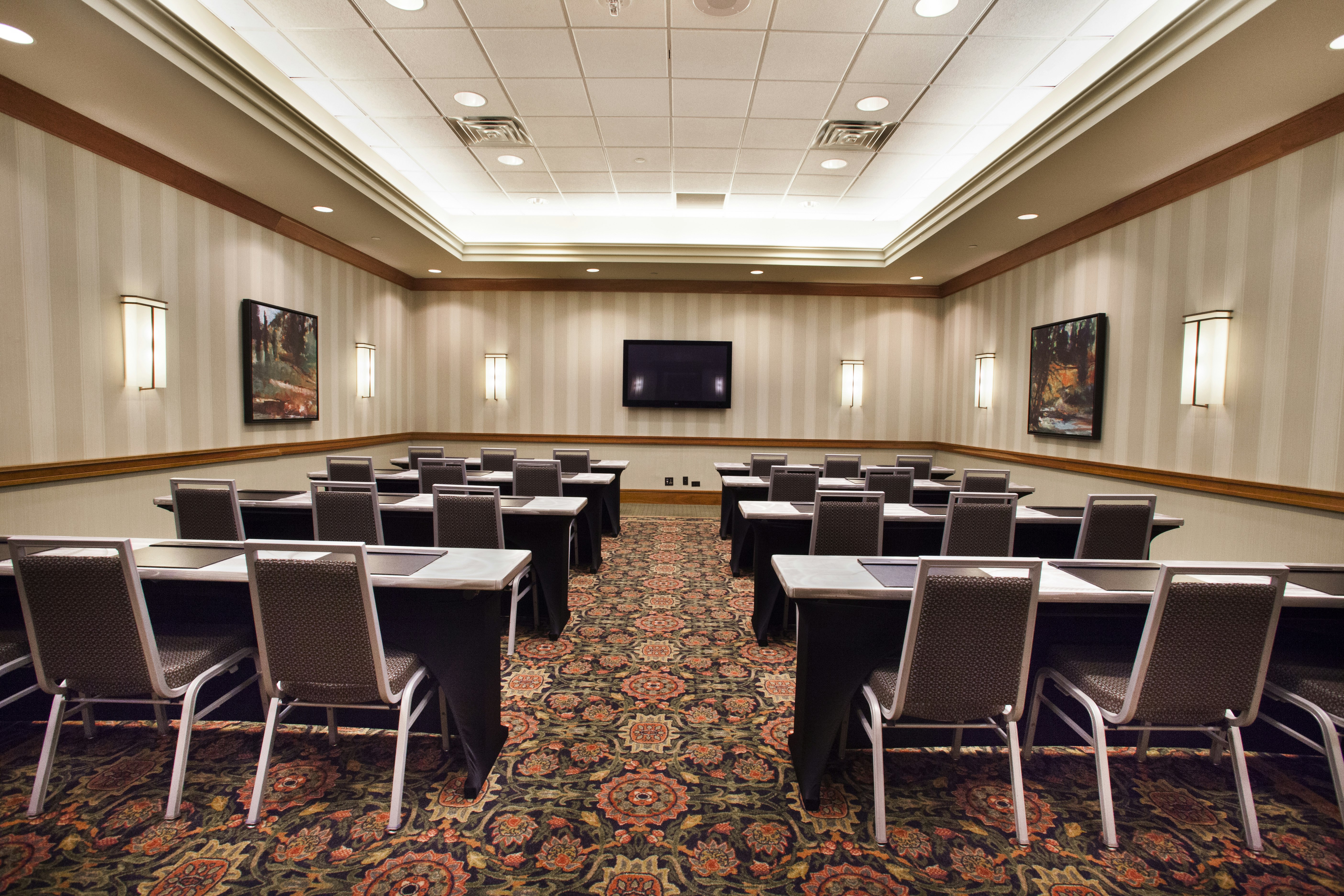 Hilton Chicago/Oak Brook Suites 37/56