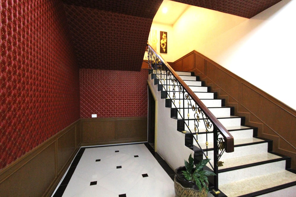 Karnmanee Place 24/35