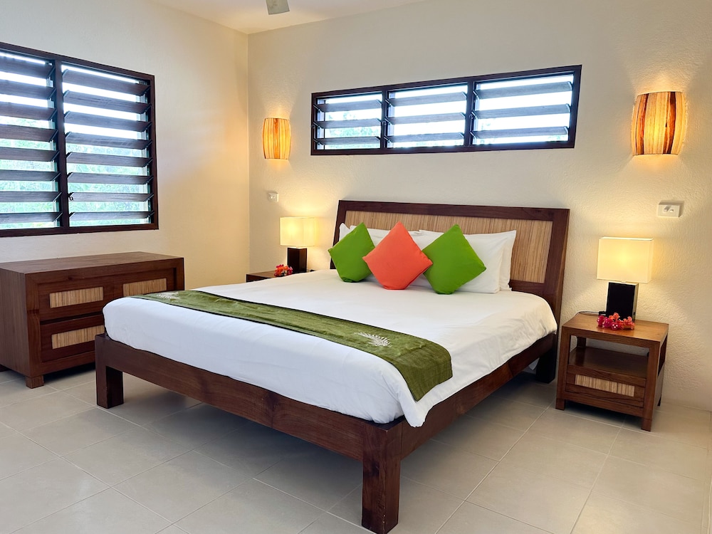 2 BEDROOMS, APARTMENT, POOL VIEW