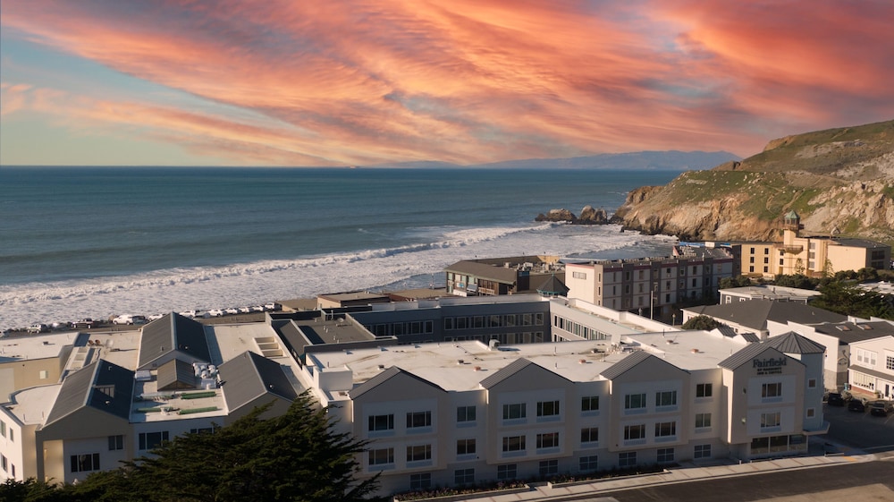 Fairfield Inn And Suites By Marriott San Francisco Pacifica Ex Holiday Inn Express Hotel Suites 43/50