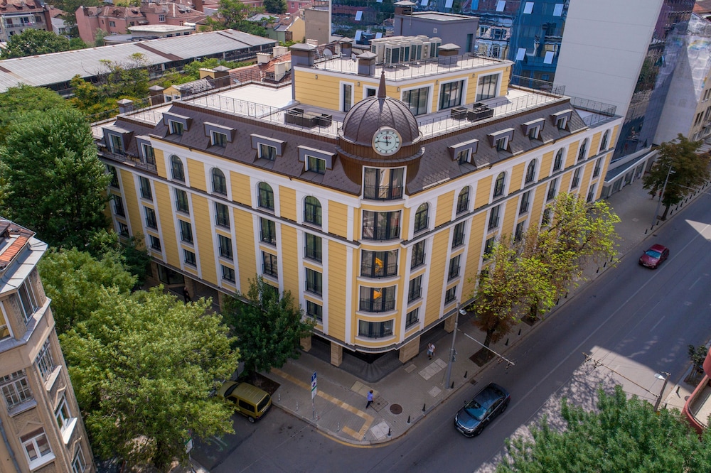 Coop Hotel Sofia 2/69