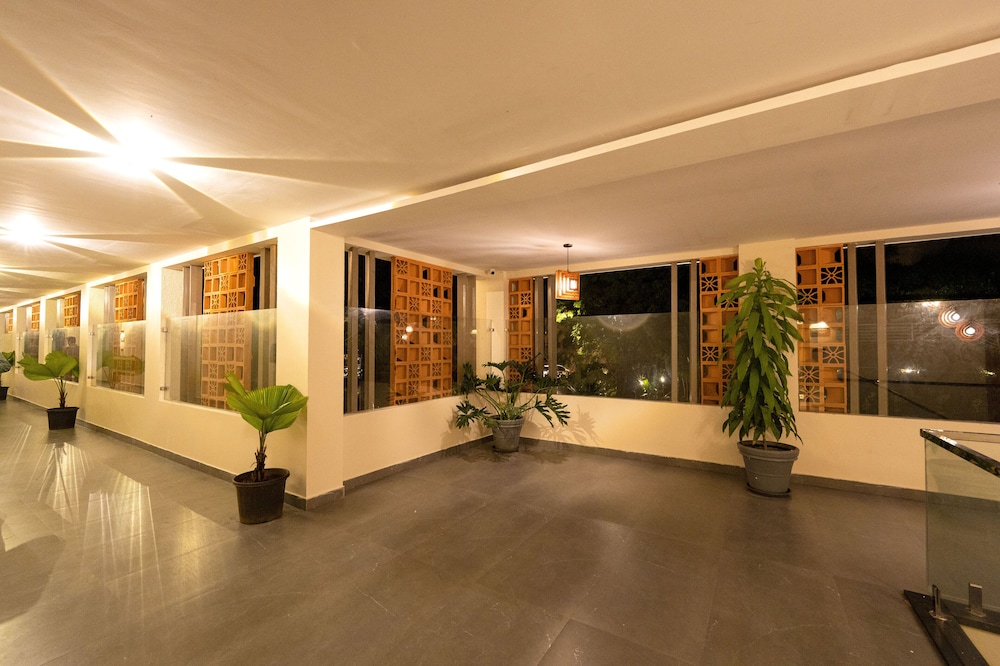 TGI STAR Holidays Yercaud 12/48