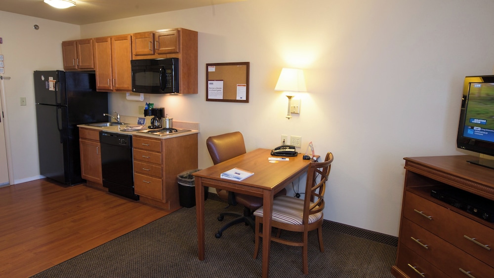 Candlewood Suites Springfield 39/57