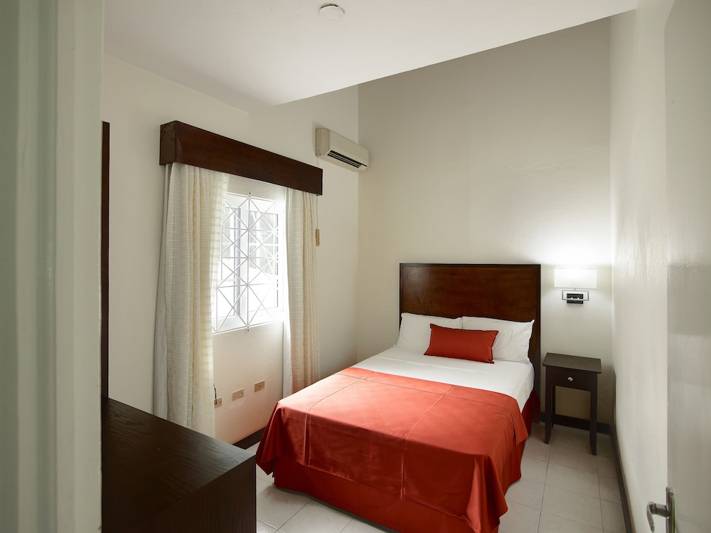Shirley Retreat Hotel 9/34