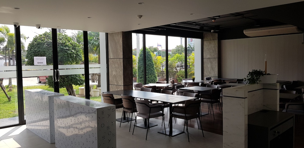 KOS Hotel Suvarnabhumi Airport 41/43