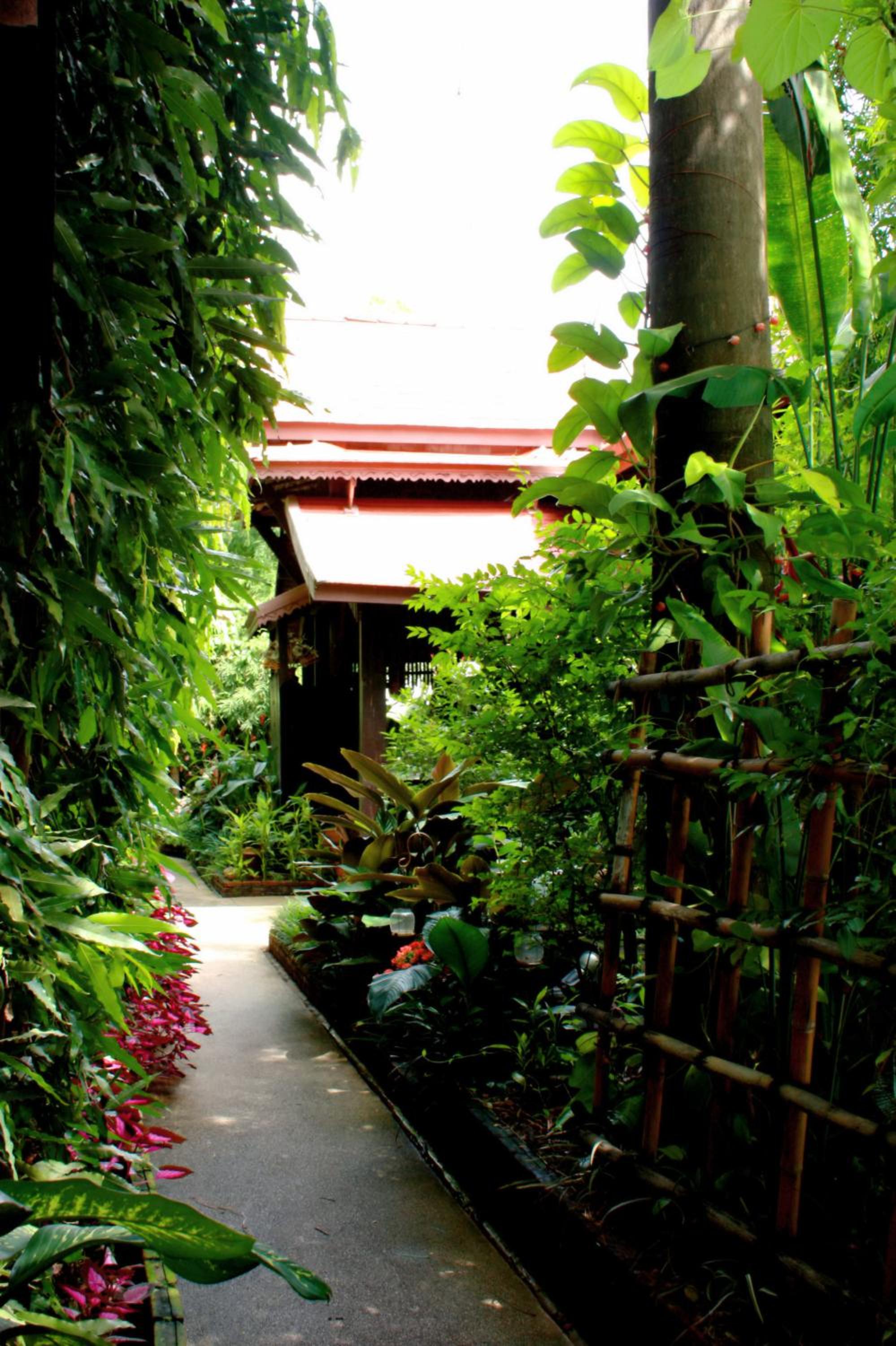 Club One Seven Gay Men Hotel Chiang Mai 40/51