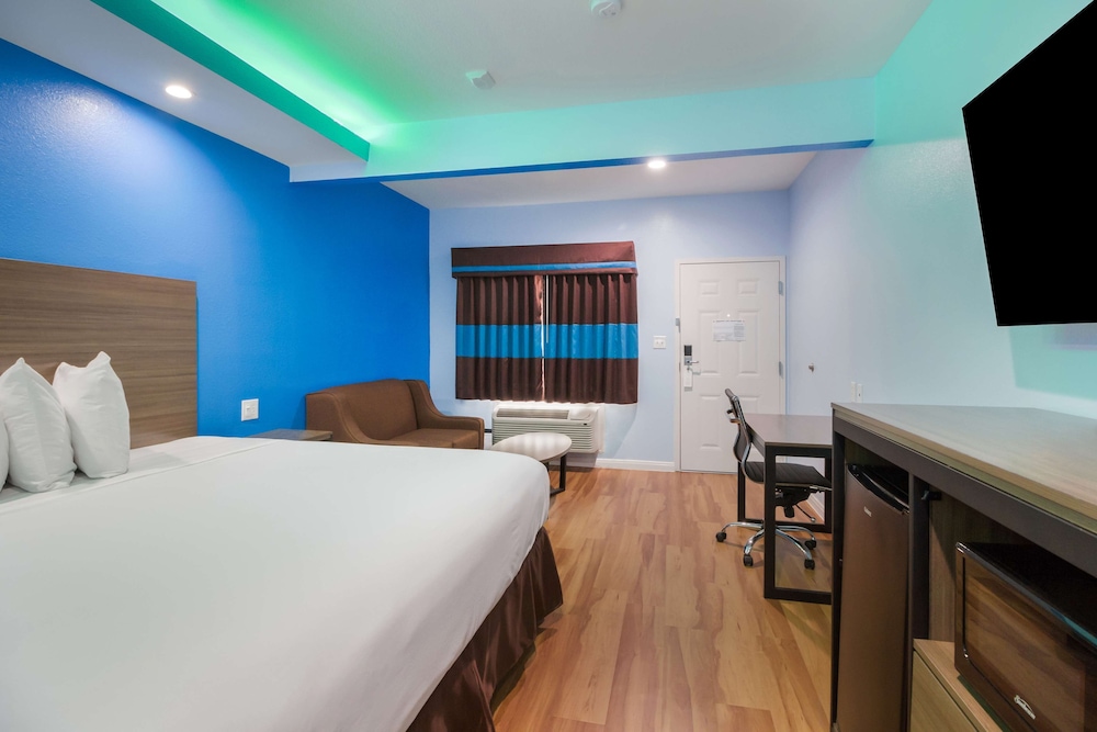 Americas Best Value Inn Aldine Westfield 20/33
