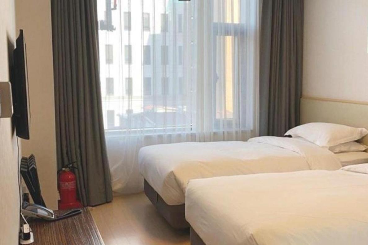 Ondol, Twin Beds, No Window