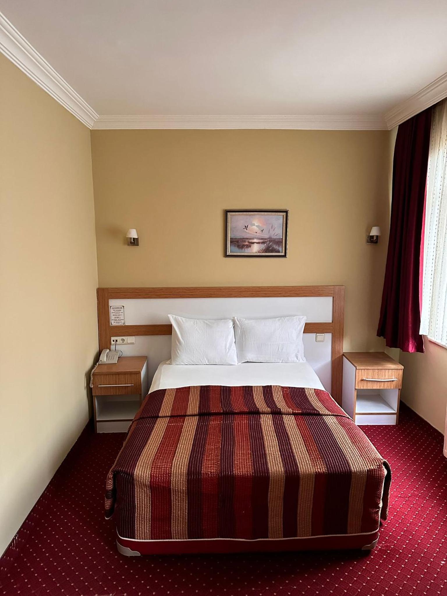 Room, Double Bed