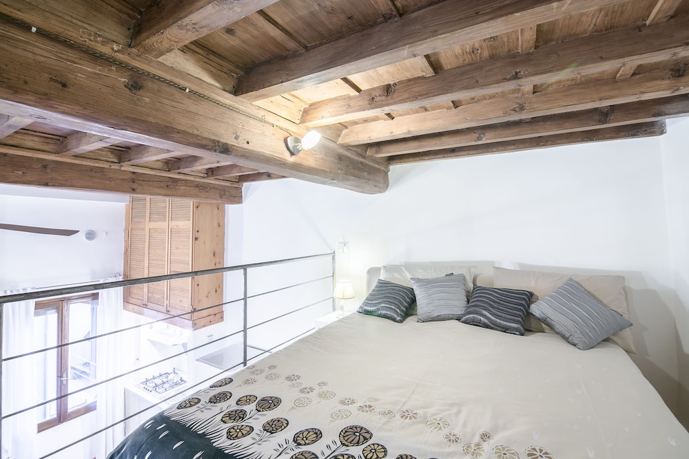 San Niccolo Loft 2/16