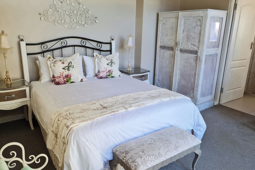 ROOM, DOUBLE BED, GARDEN VIEW, GARDEN AREA