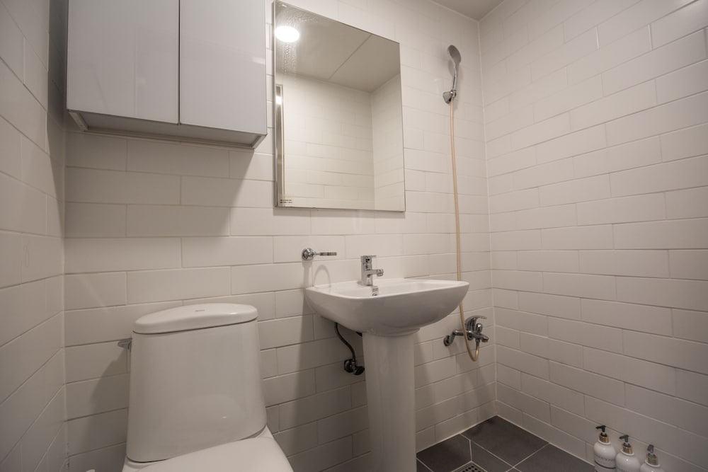 Myeongdong Artmonstay Guesthouse 72/74