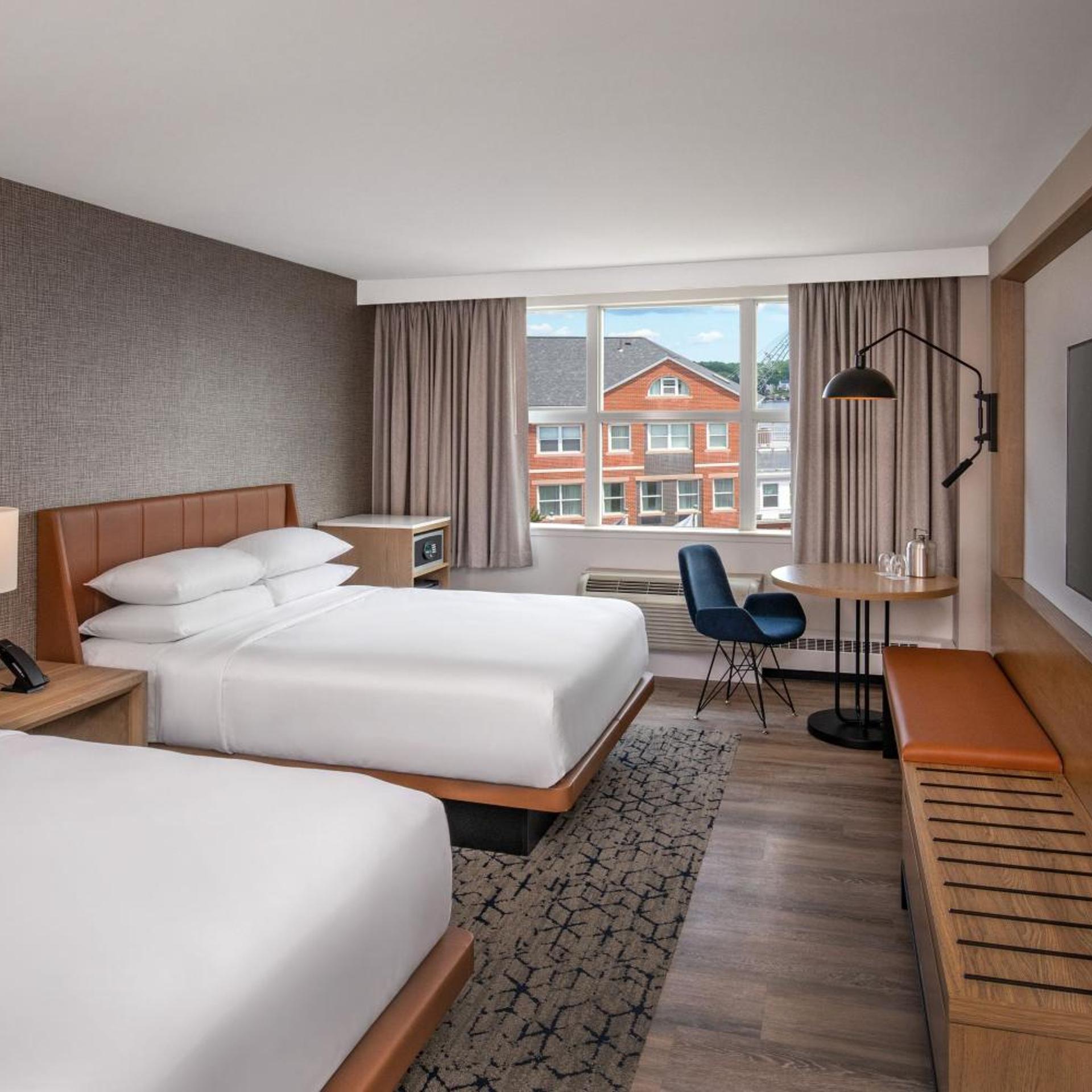 Guest Room, 2 Queen Beds, Club Floor