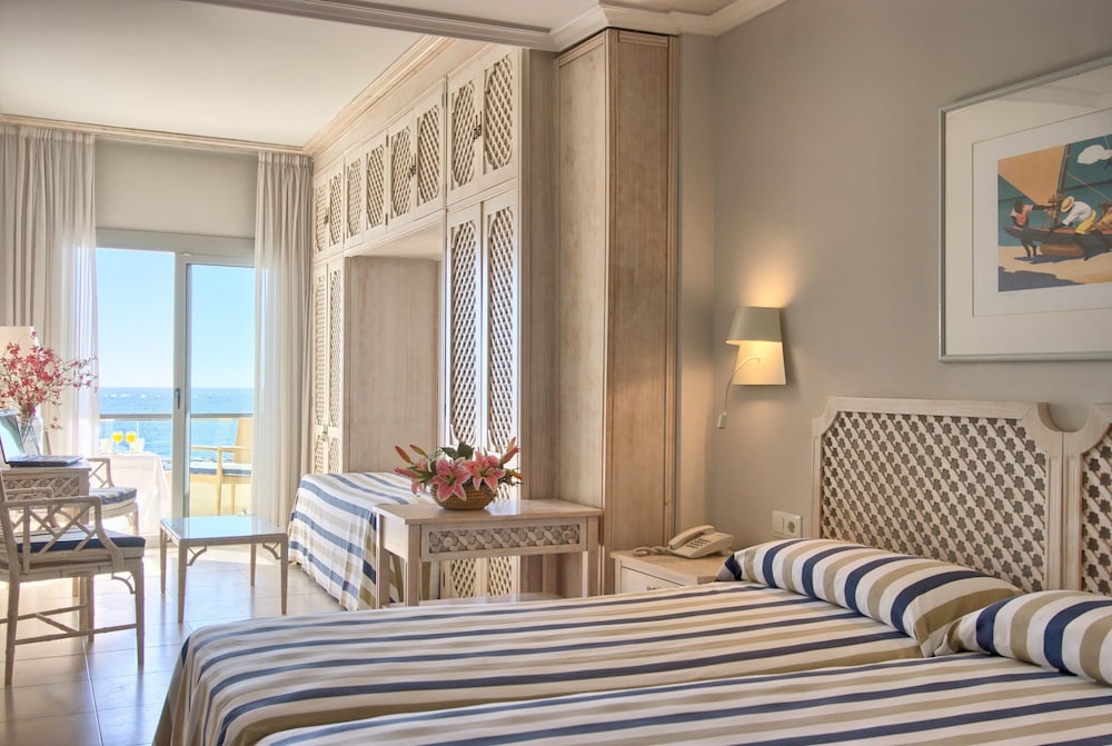 Hotel Rosamar 42/65