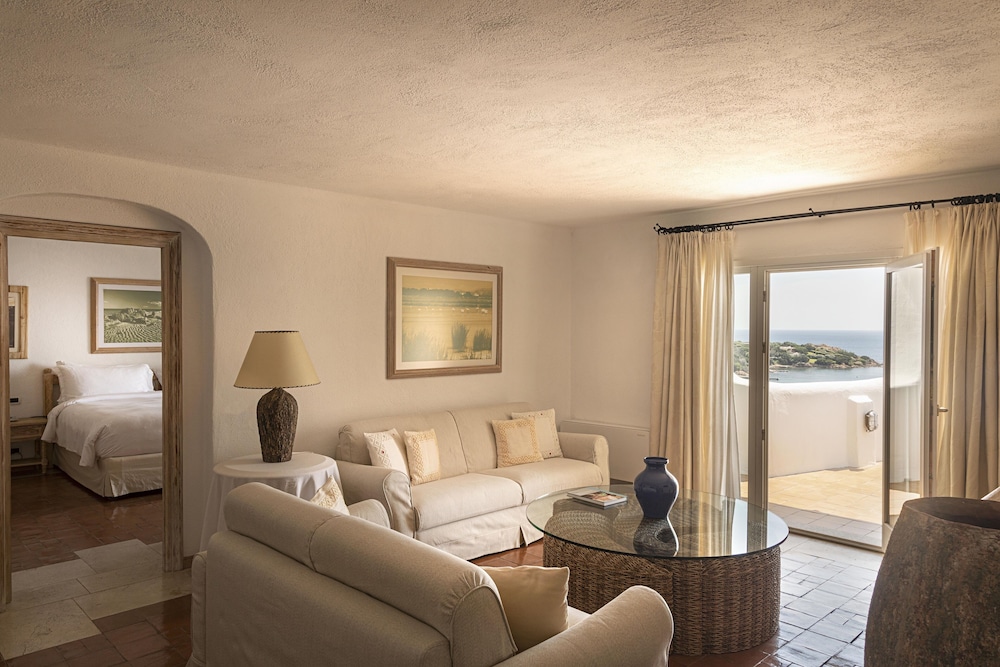 Hotel Romazzino, a Luxury Collection Hotel, Costa Smeralda 33/50