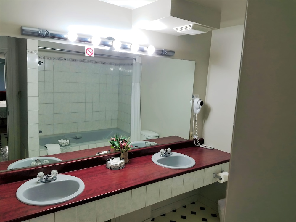 Ramada by Wyndham Florenceville 49/49