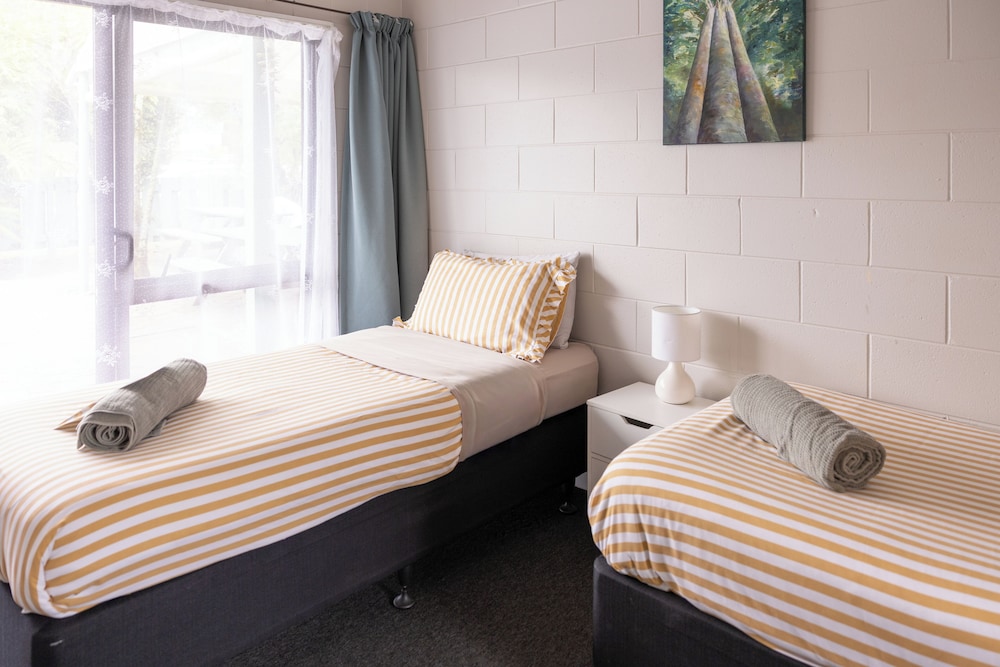Private, Single, Twin Beds