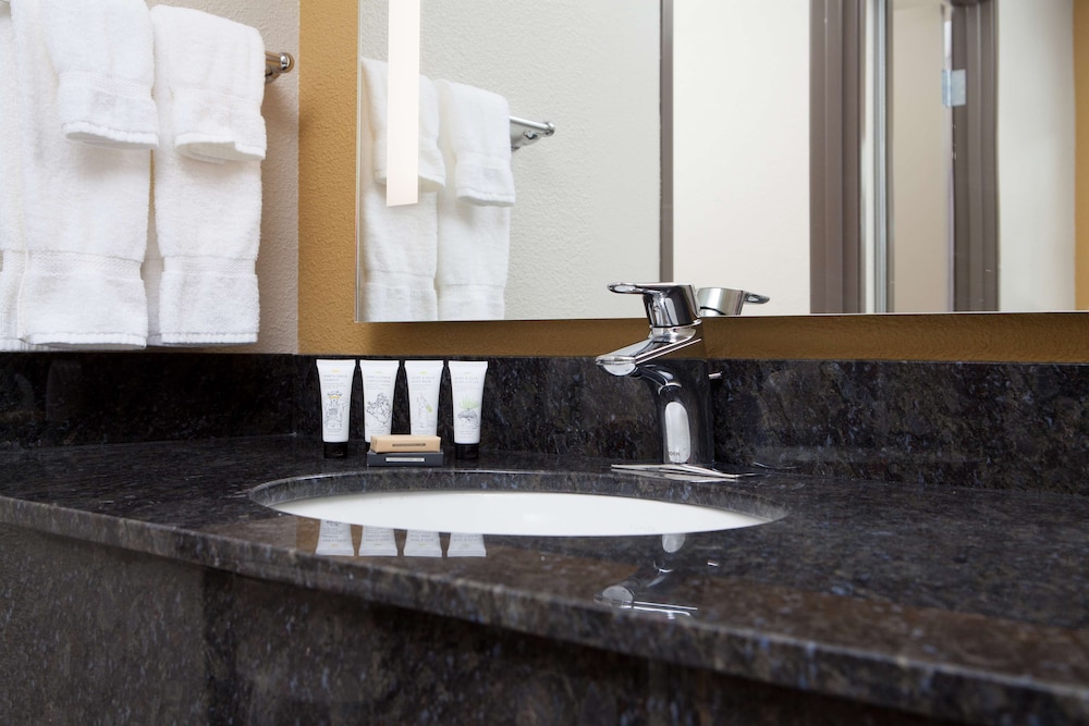 Red Lion Ridgewater Inn Suites Polson 22/28