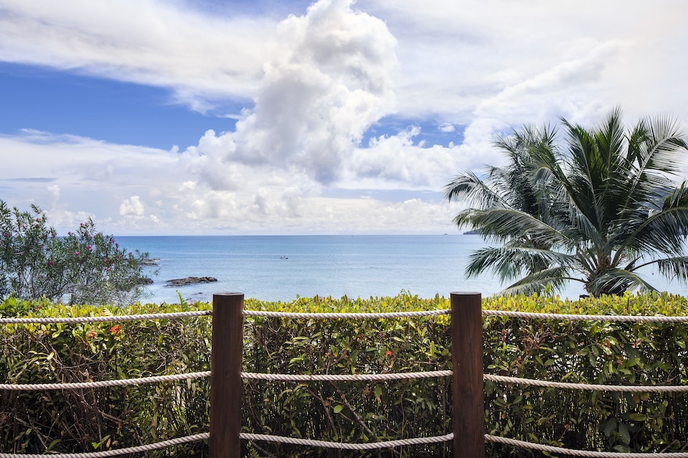 Fishermans Cove Resort 56/71