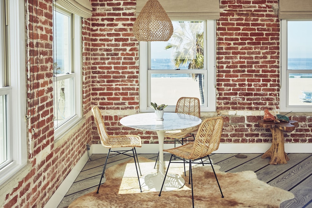 Bungalow, King Bed, Ocean Front، Venice V Hotel 8/9