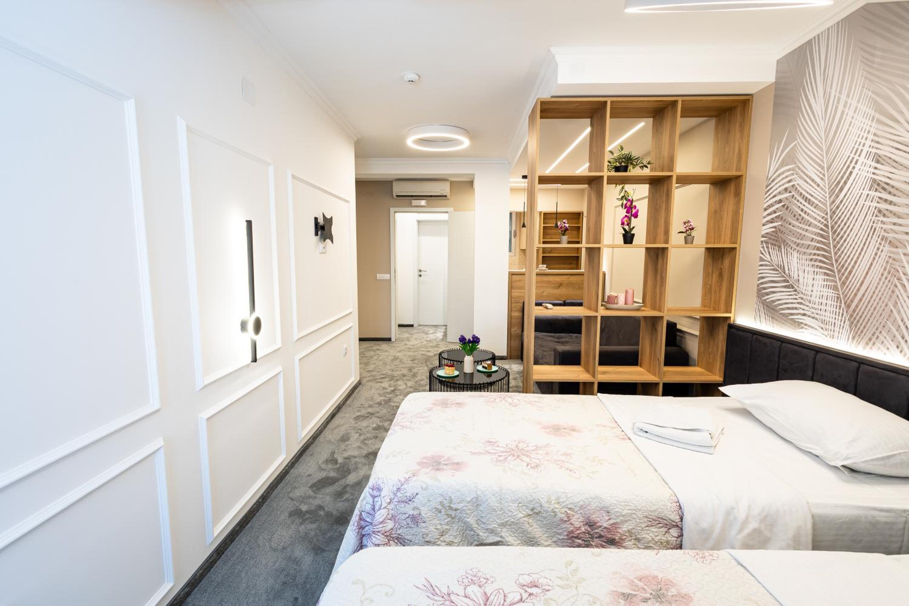 2 Bedrooms, Apartment