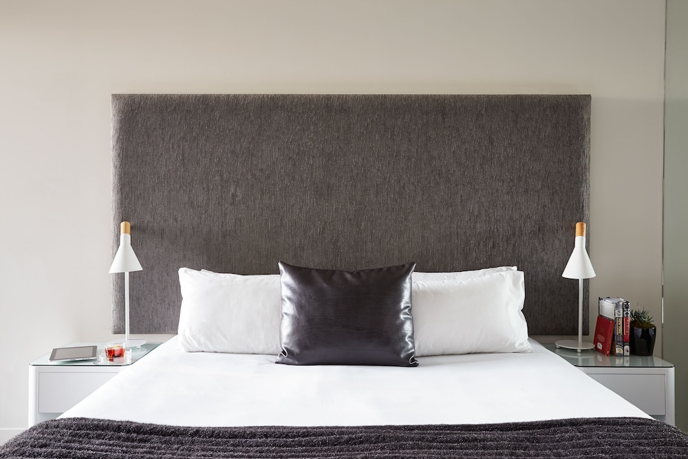 PUNTHILL SOUTH YARRA GRAND 13/61