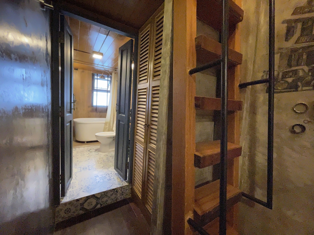 Central Old Town Cottage 26/50