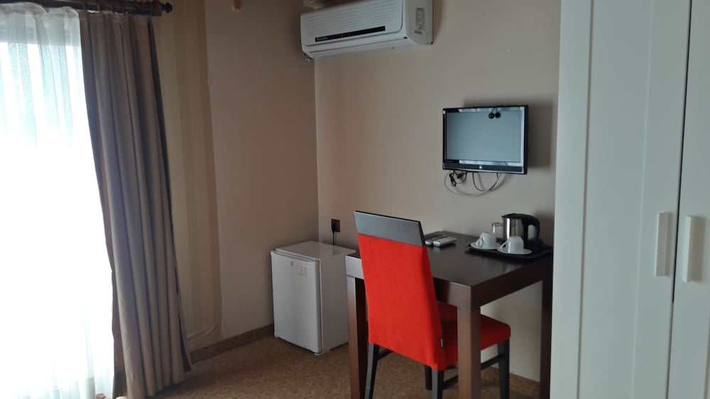 MANGANA KONAK HOTEL 49/64