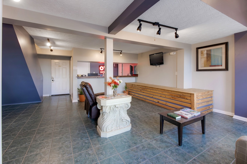 OYO Hotel Mt Vernon KY I 75 24/35