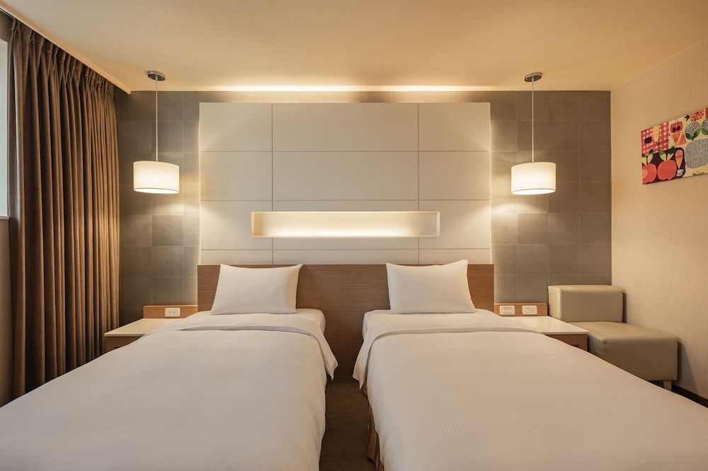 Room, Twin Beds