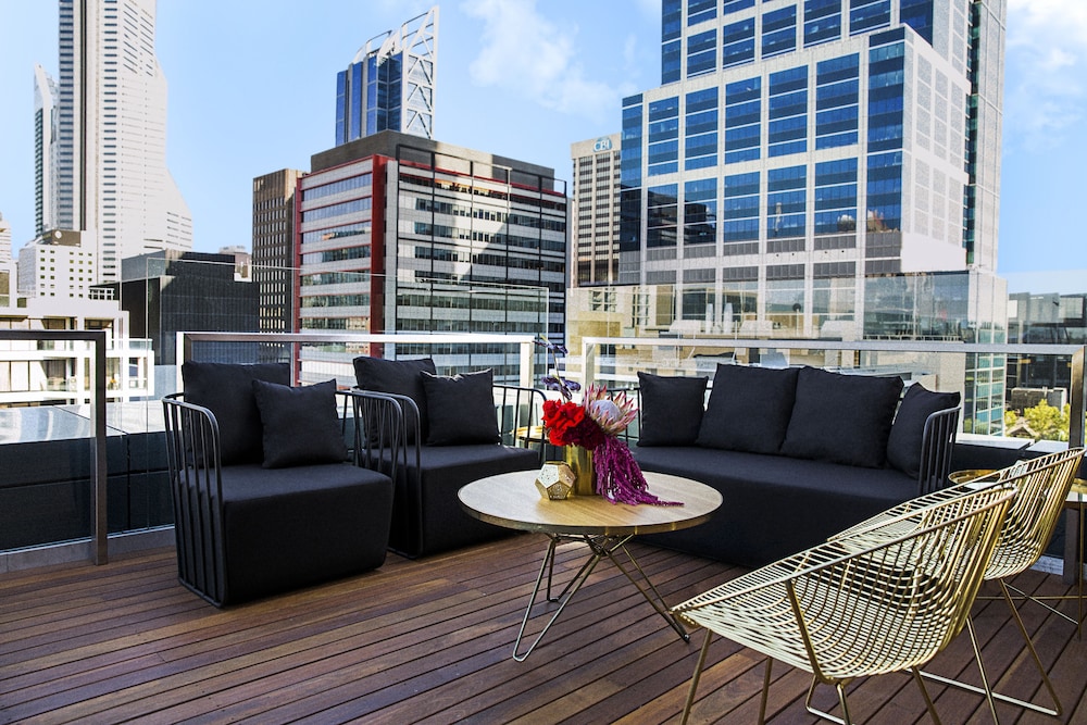 The Melbourne Hotel 42/69
