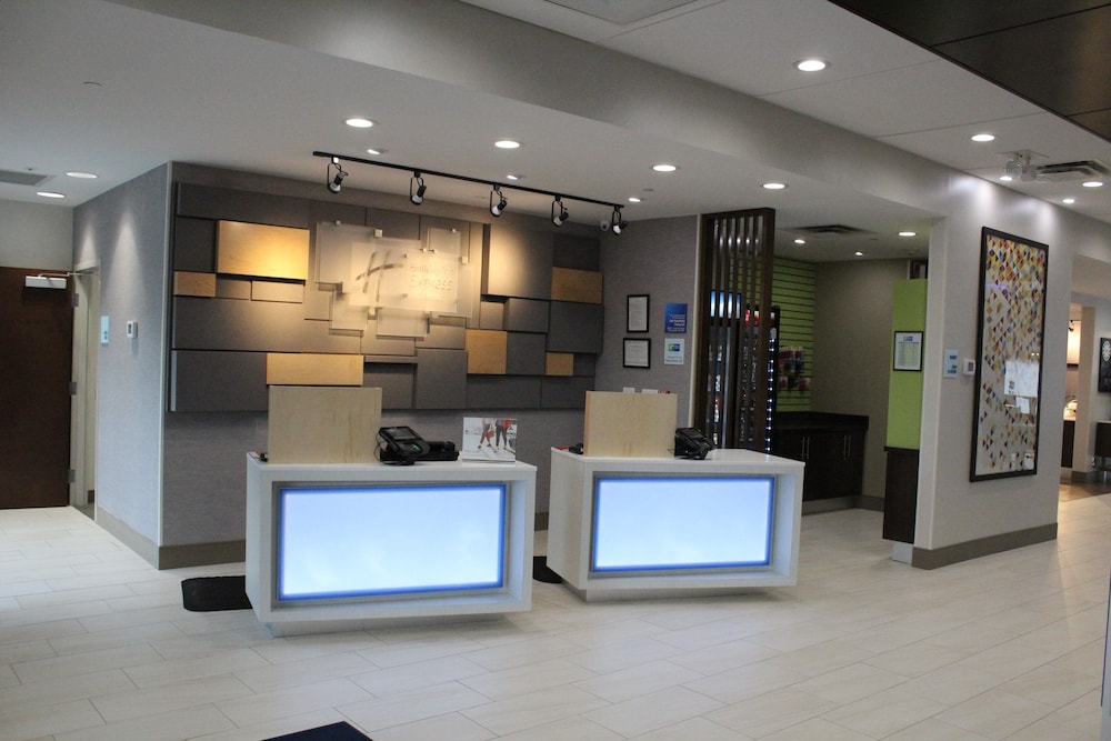 Holiday Inn Express and Suites Milledgeville 5/49