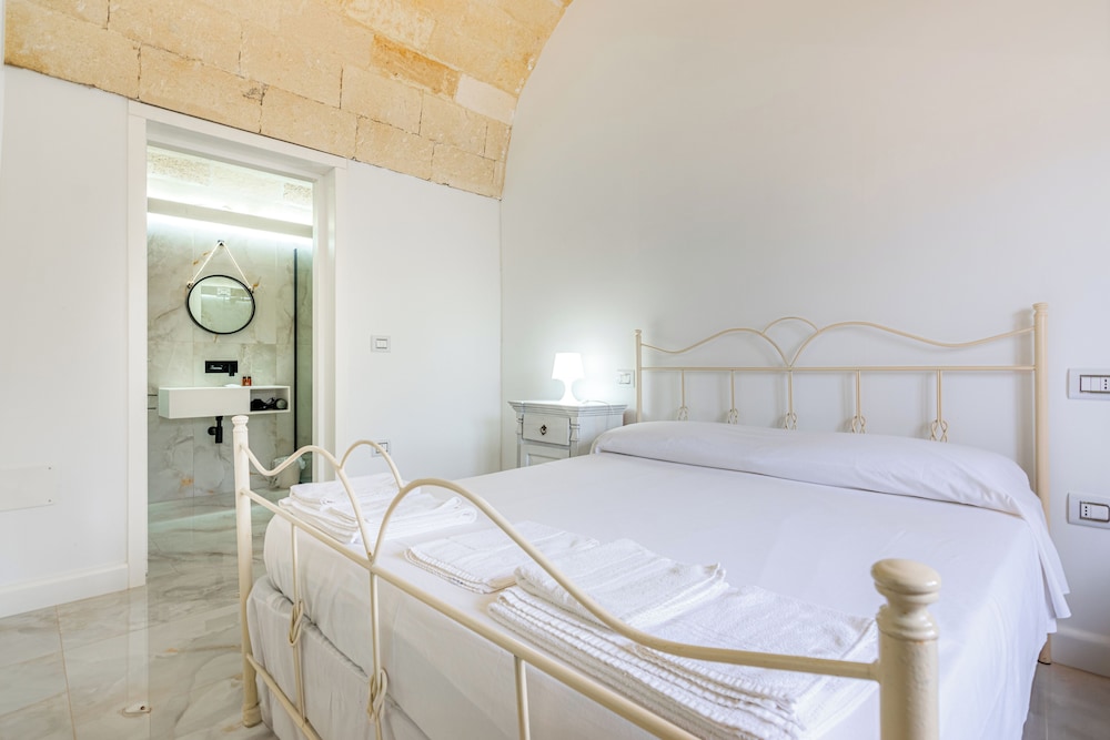 COMFORT, DOUBLE BED