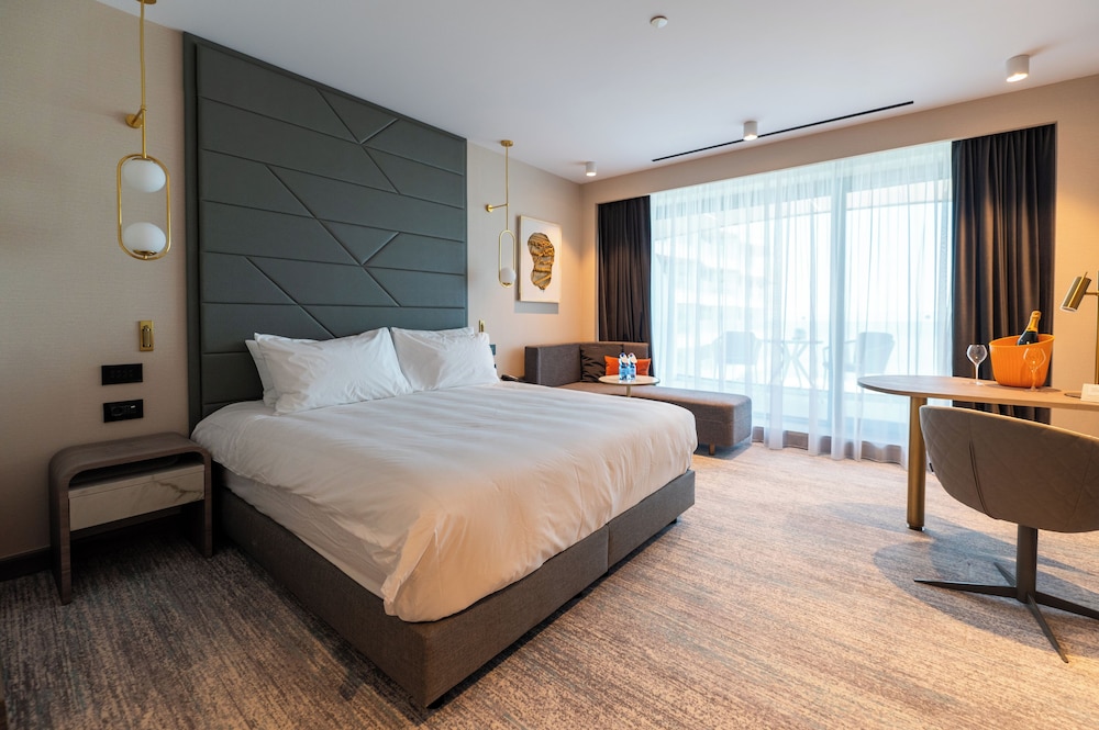 غرفة بريميوم بسرير فردي، Crowne Plaza Constanta Mamaia Beach 4/9