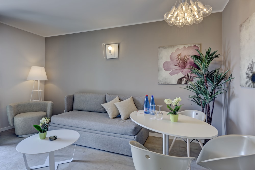 Parc Hotel Germano Suites 48/73