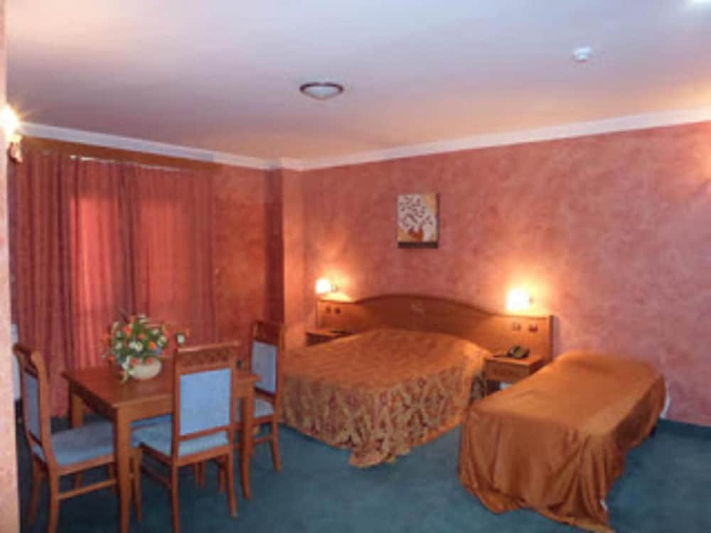 Hotel Zidane 36/48