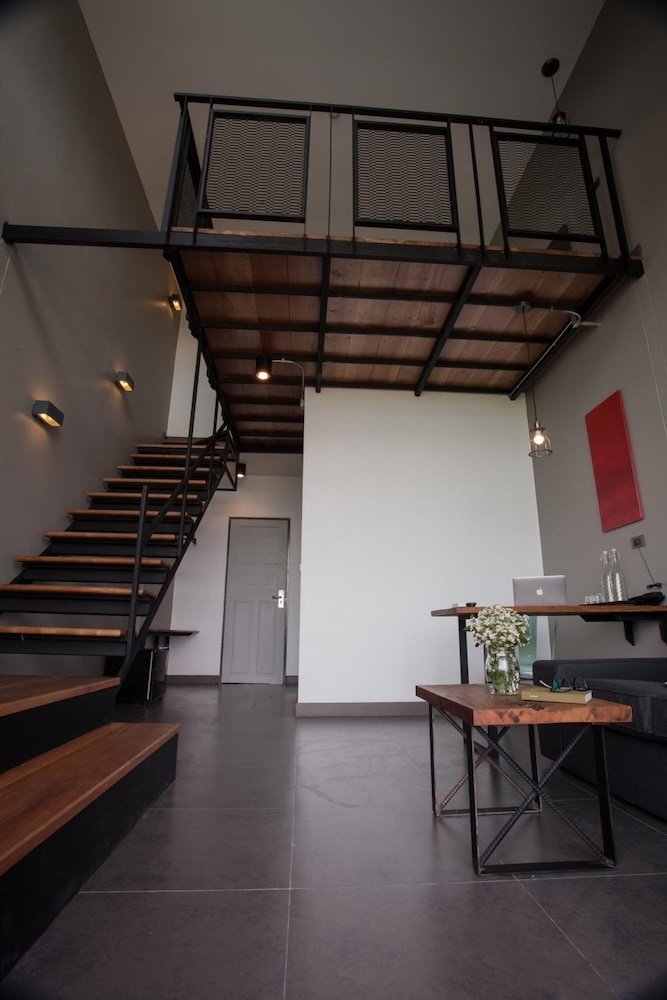 Space 59 Hotel 39/46