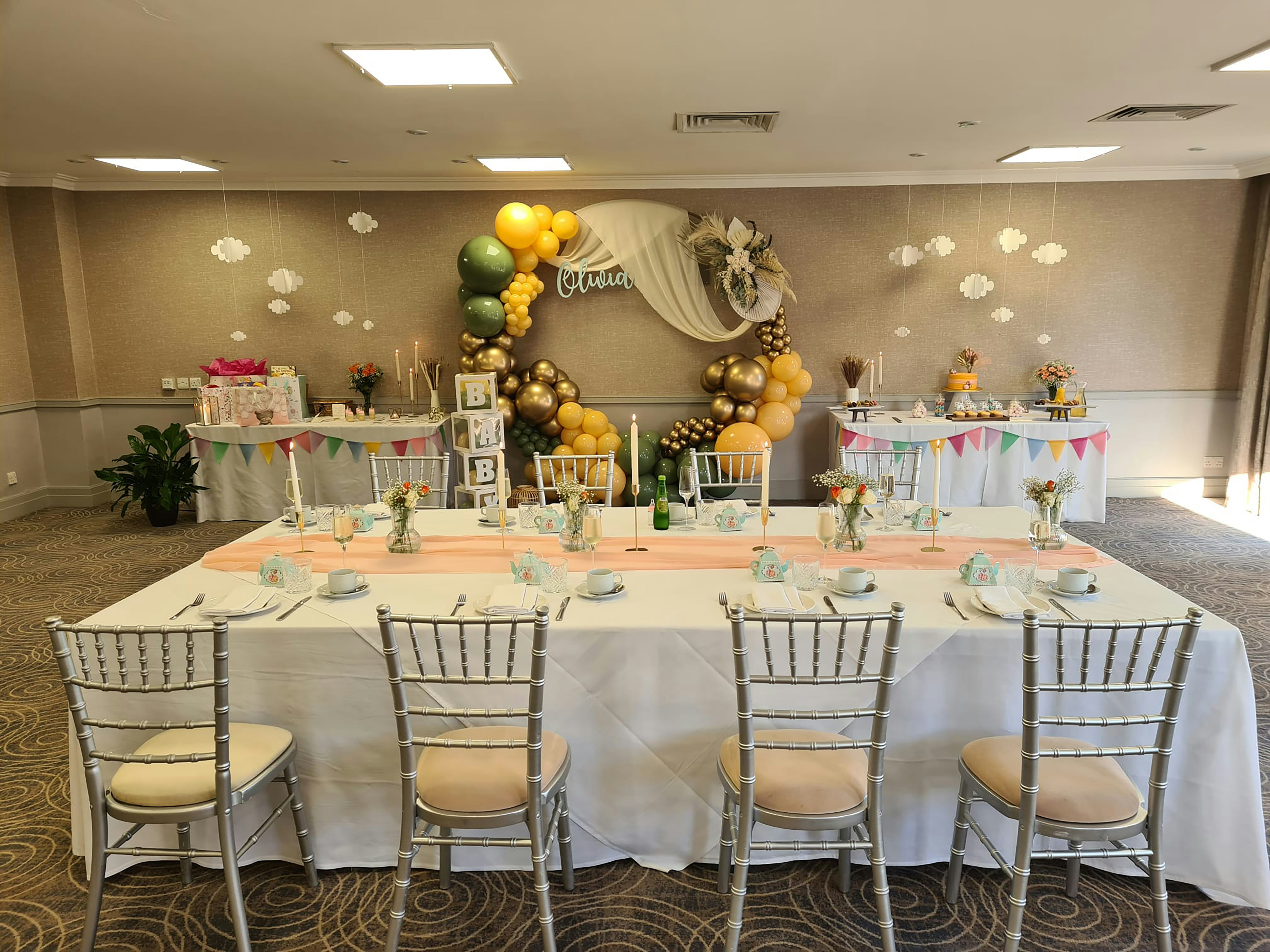 Hilton Cobham 26/50