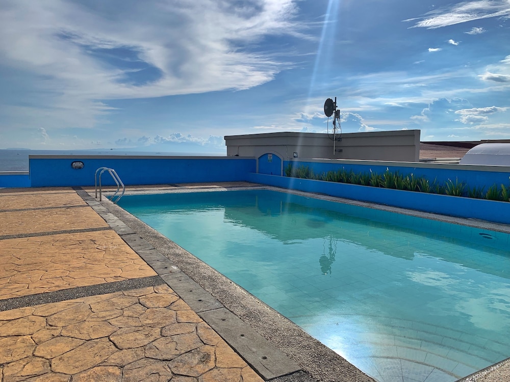 Amazing Marina Residential Suites 44/50