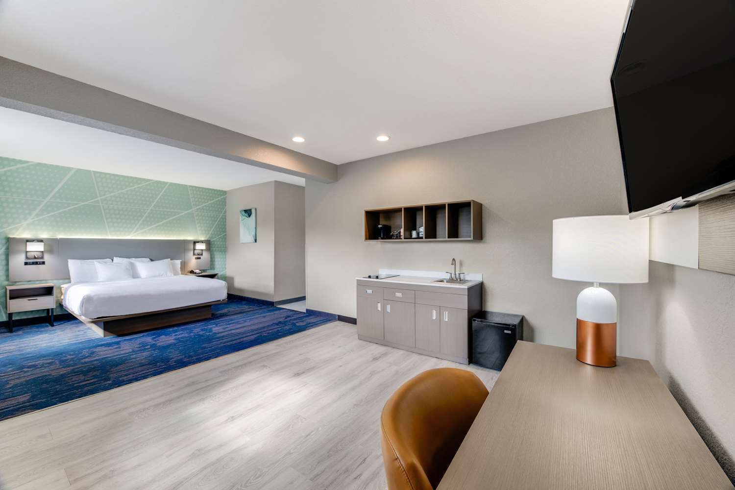 Comfort Inn & Suites Weston - Wausau 9/25