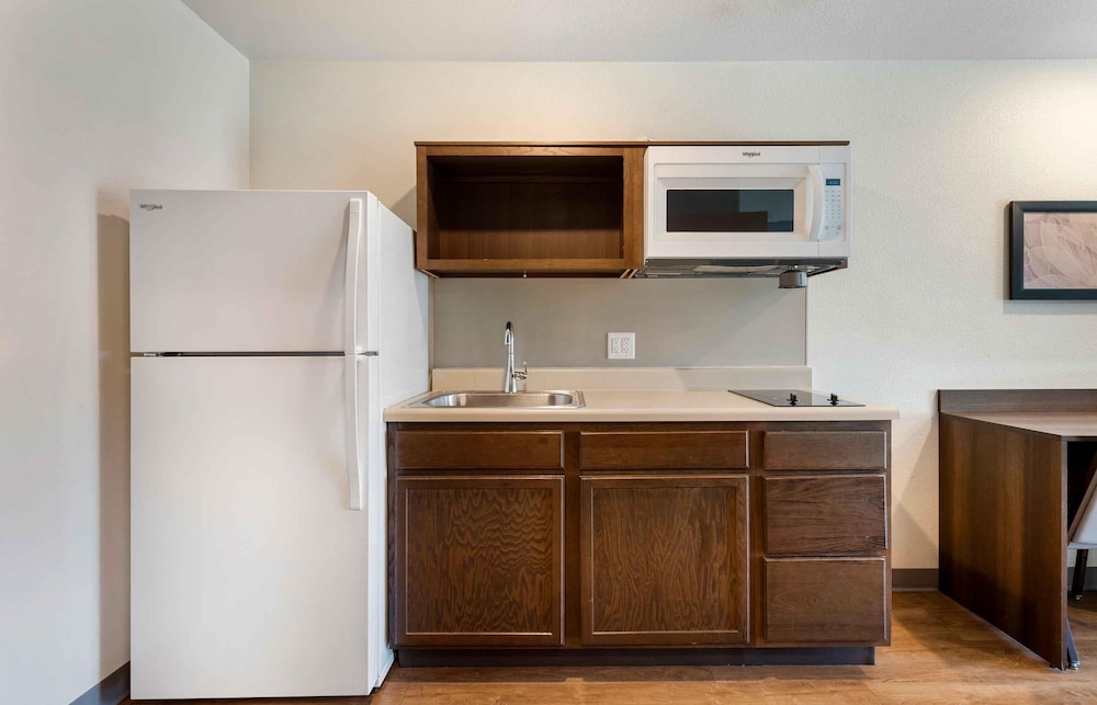 Extended Stay America Suites - Minneapolis - Airport - Mendota Heights 3/50