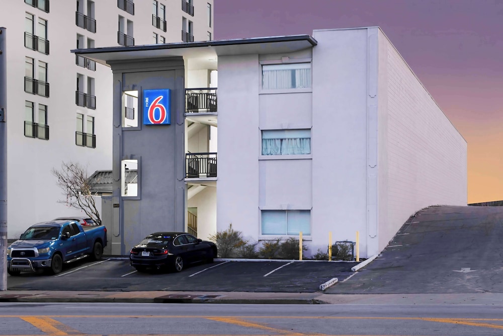 Motel6 Atlanta, GA - Midtown 42/50