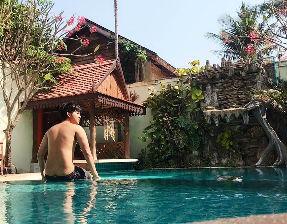 Siem Reap Riverside Hotel 62/67
