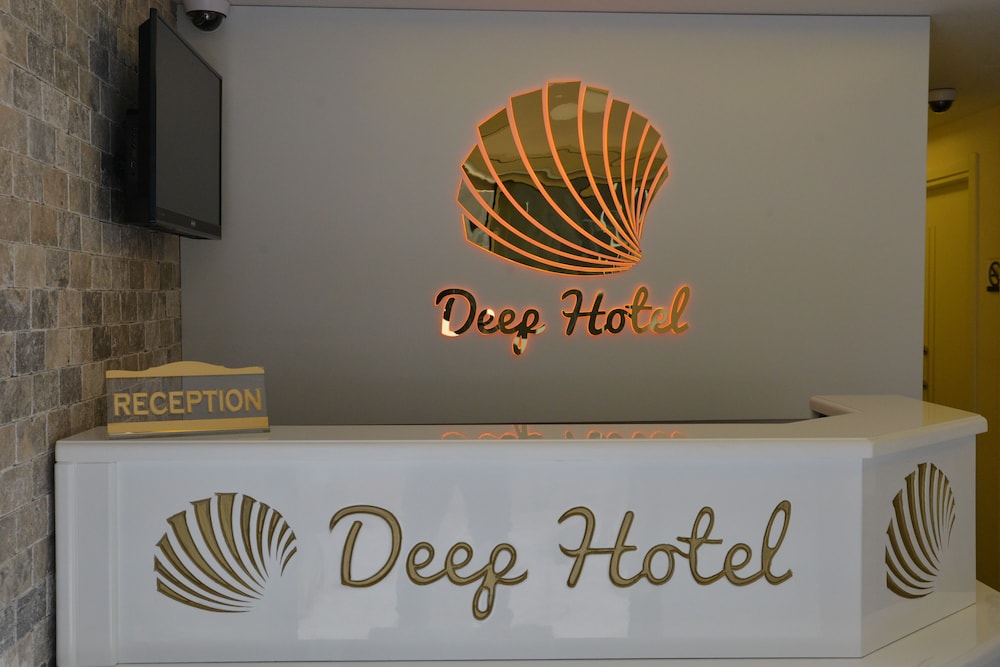Deep Hotel 21/34