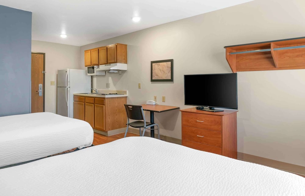 Extended Stay America Select Suites - Kalamazoo - West 18/43