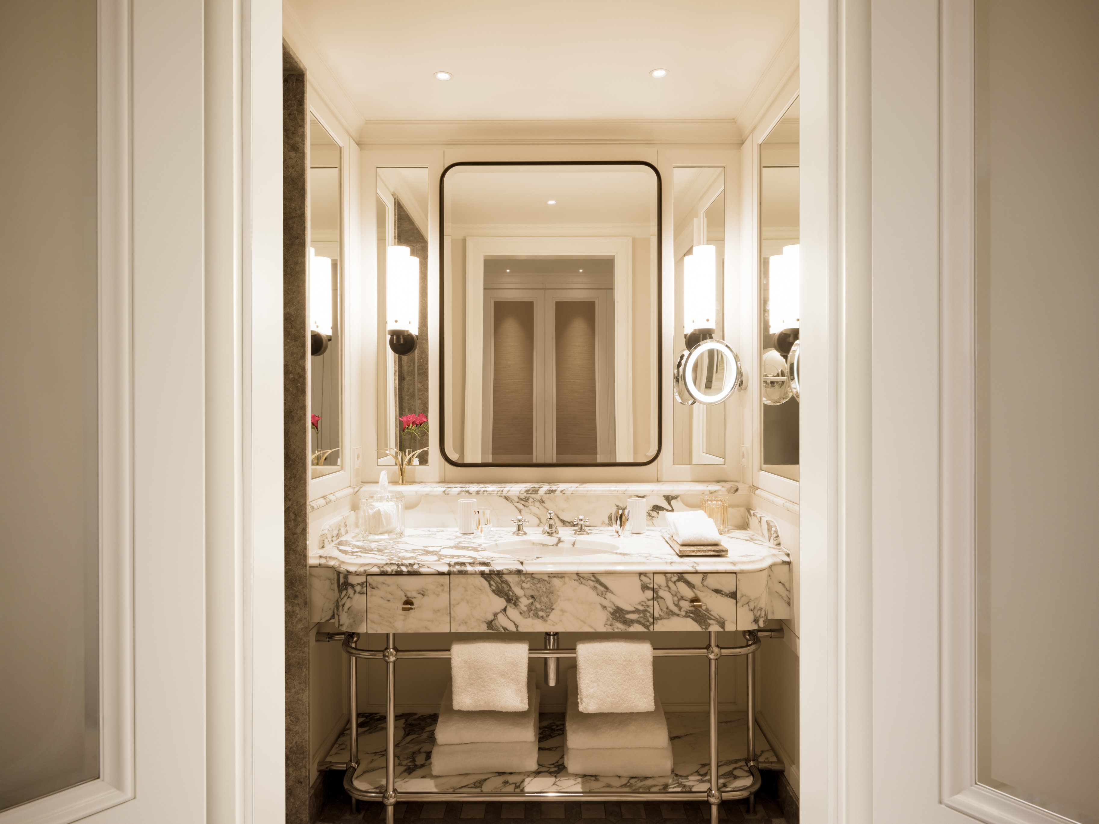 Junior Suite, Deluxe, Lake View