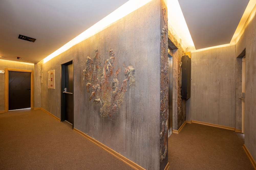 Continental Airport Hotel photo2